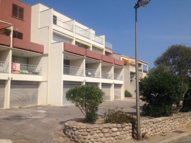 Appartement Vue Mer Et Montagne Calvi  Exteriör bild